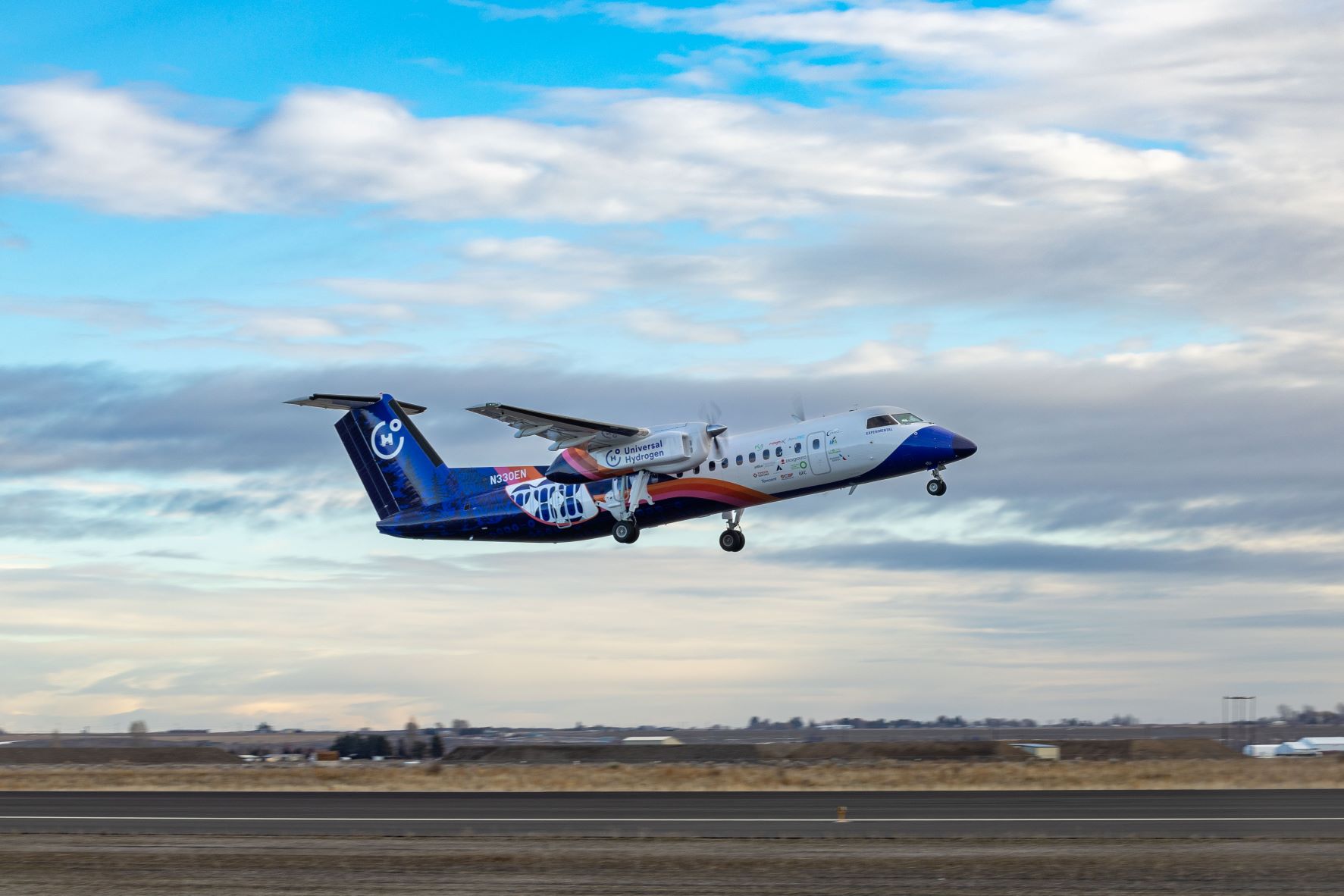 UH2 first flight, hydrogen airliner, aerospace, hydrogen fuel cells