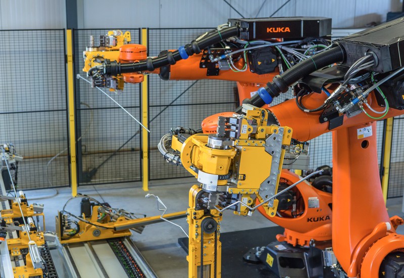 Transfluid tube bending robots